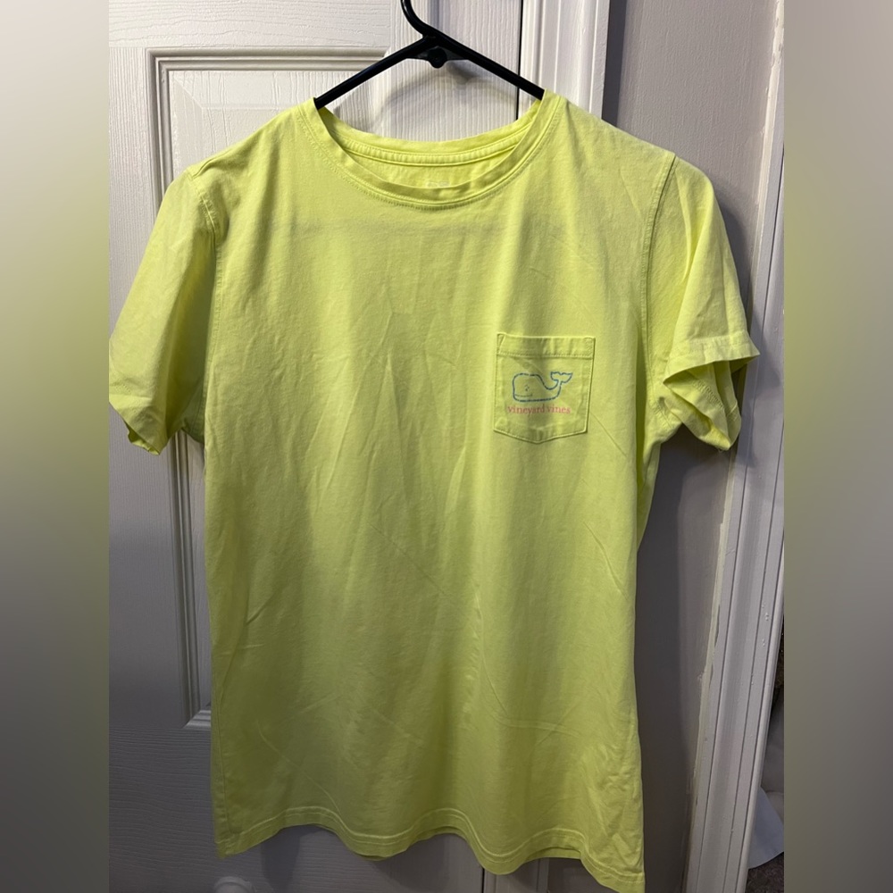 Girls Neon Two Toned Vintage Vineyard Vins T-Shirt